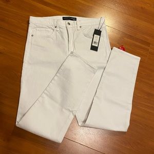 Veronica Beard NWT white 10 inch skinny Kate high rise jean -size 31.